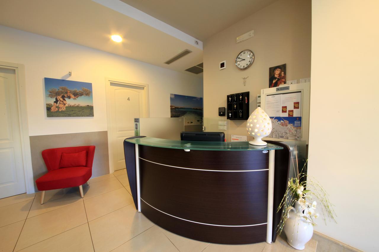 B&B Al Picchio โมโนโปลี ภายนอก รูปภาพ