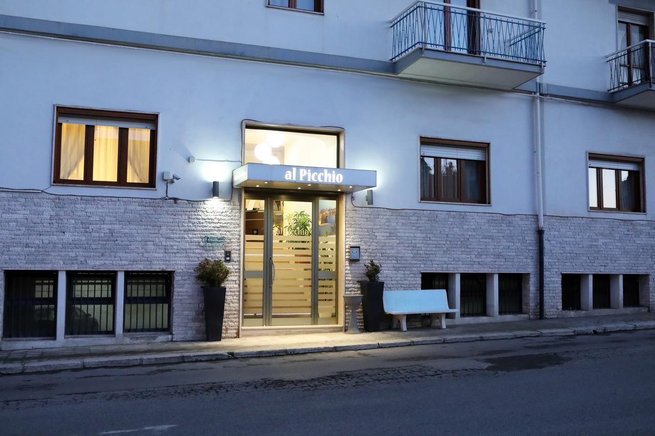 B&B Al Picchio โมโนโปลี ภายนอก รูปภาพ