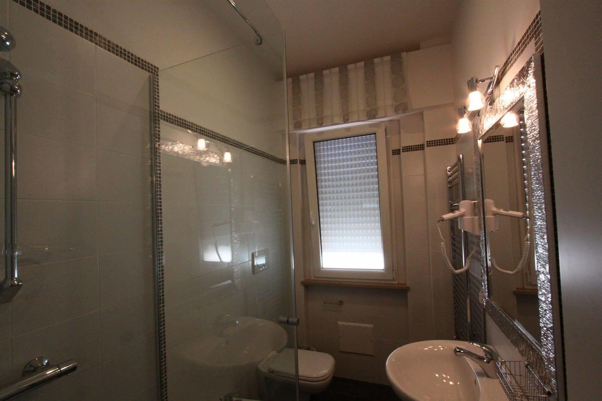 B&B Al Picchio โมโนโปลี ภายนอก รูปภาพ