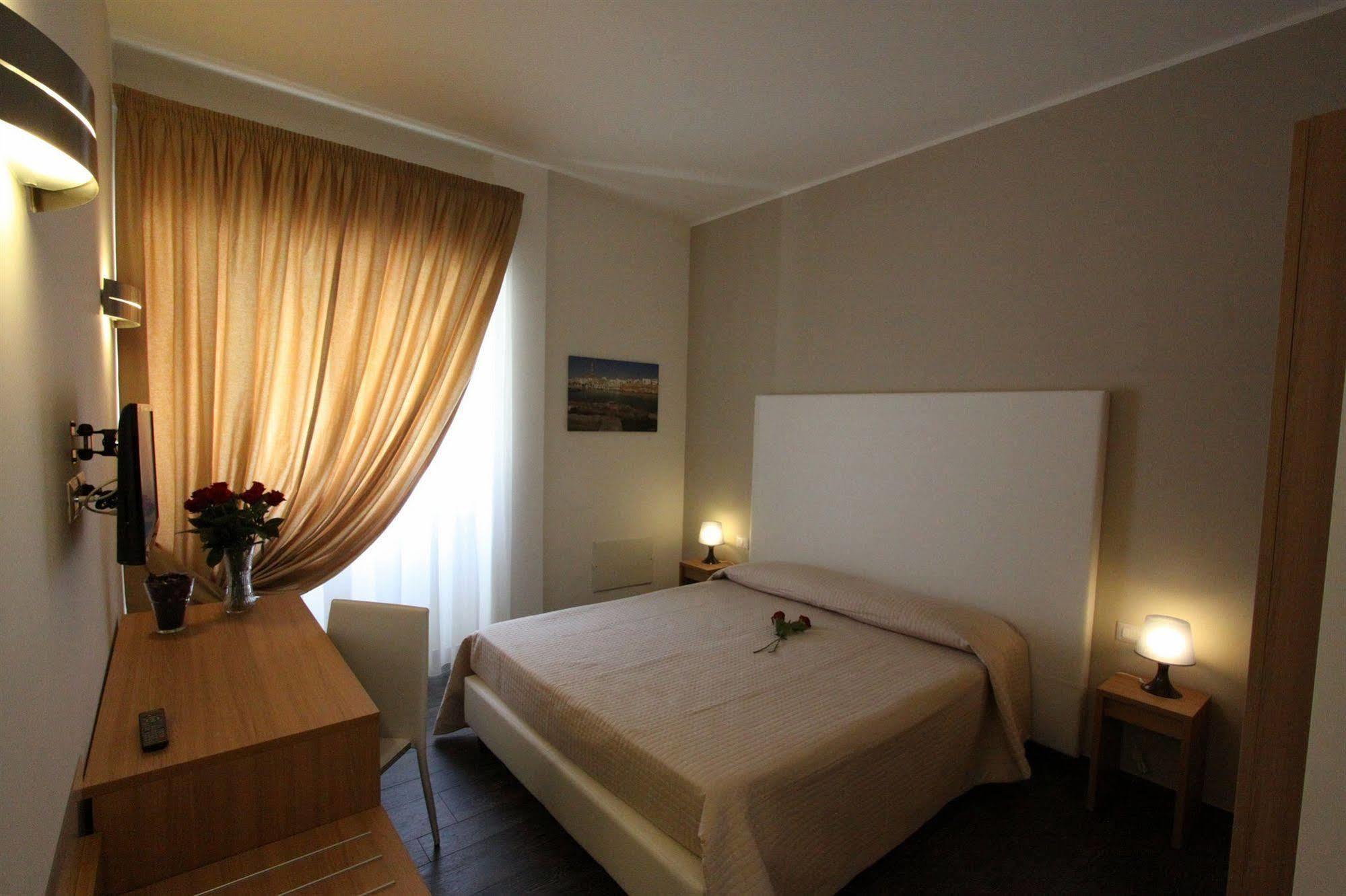 B&B Al Picchio โมโนโปลี ภายนอก รูปภาพ