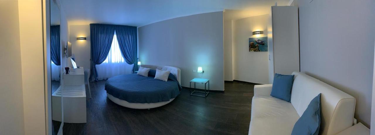 B&B Al Picchio โมโนโปลี ภายนอก รูปภาพ